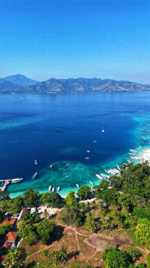 Melbao Homestay ギリ・アイル エクステリア 写真